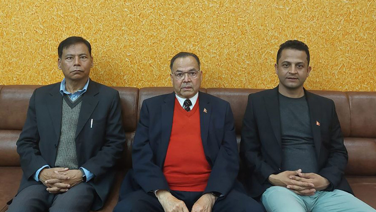 झलनाथ खनाल भारत प्रस्थान